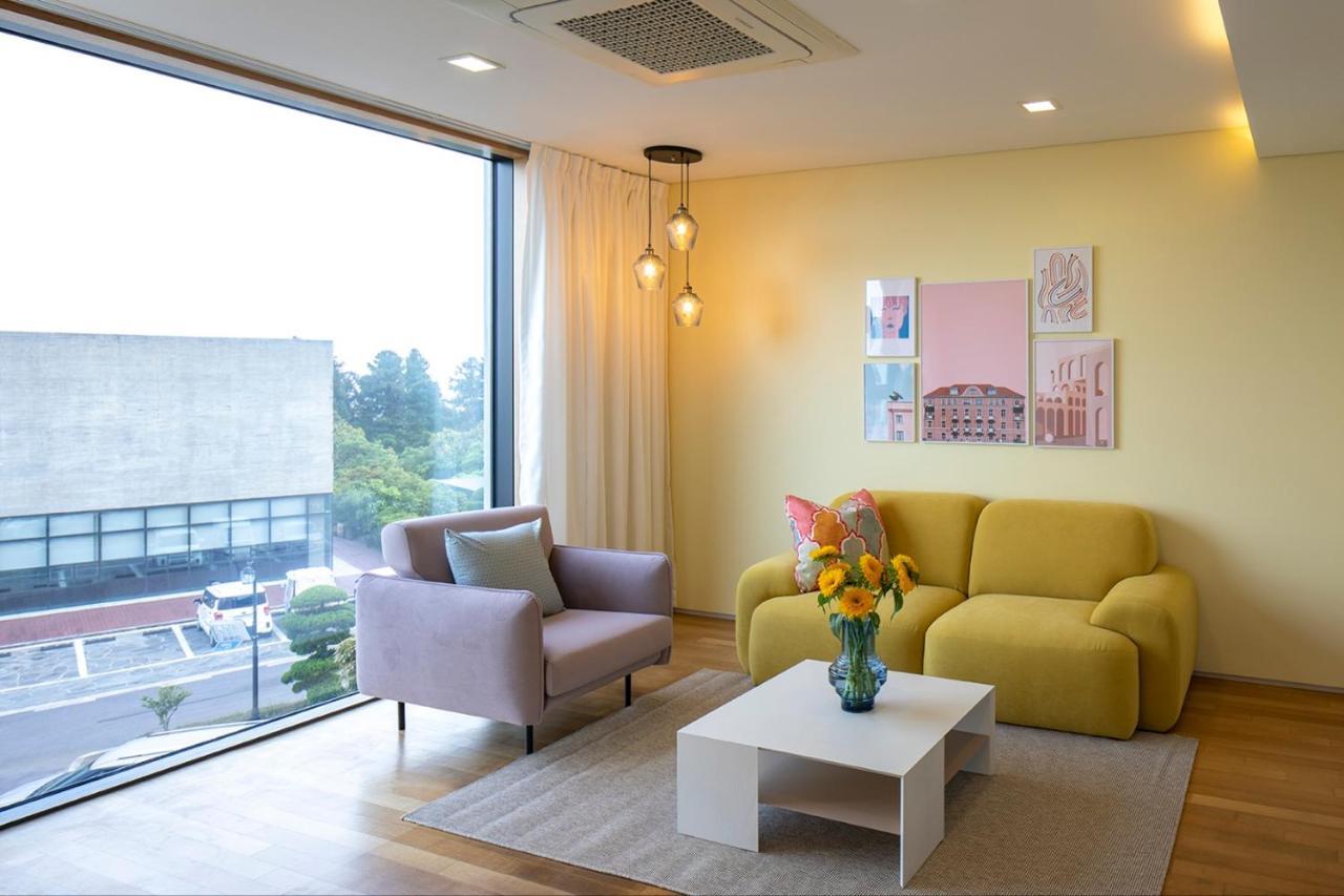 Velum Resort Seogwipo Eksteriør billede