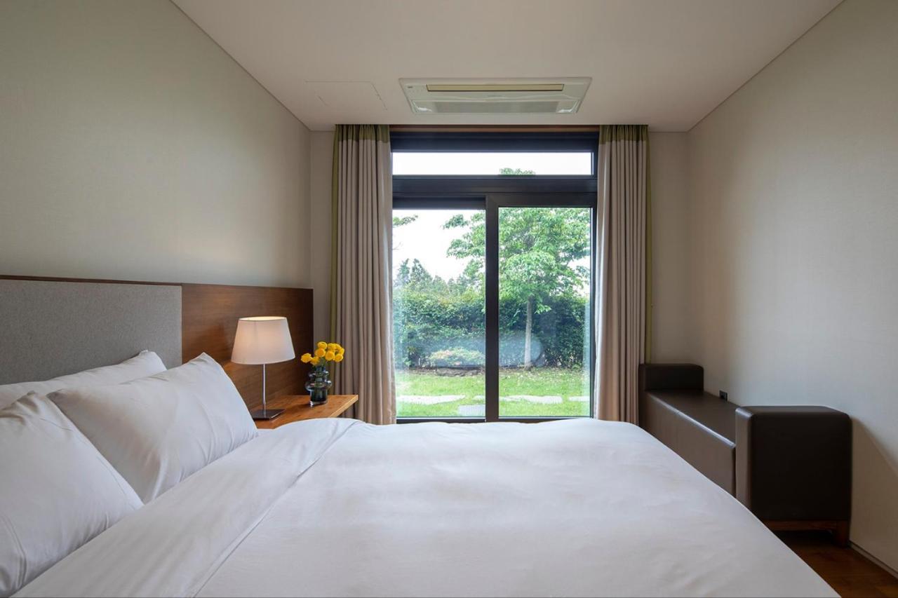 Velum Resort Seogwipo Eksteriør billede