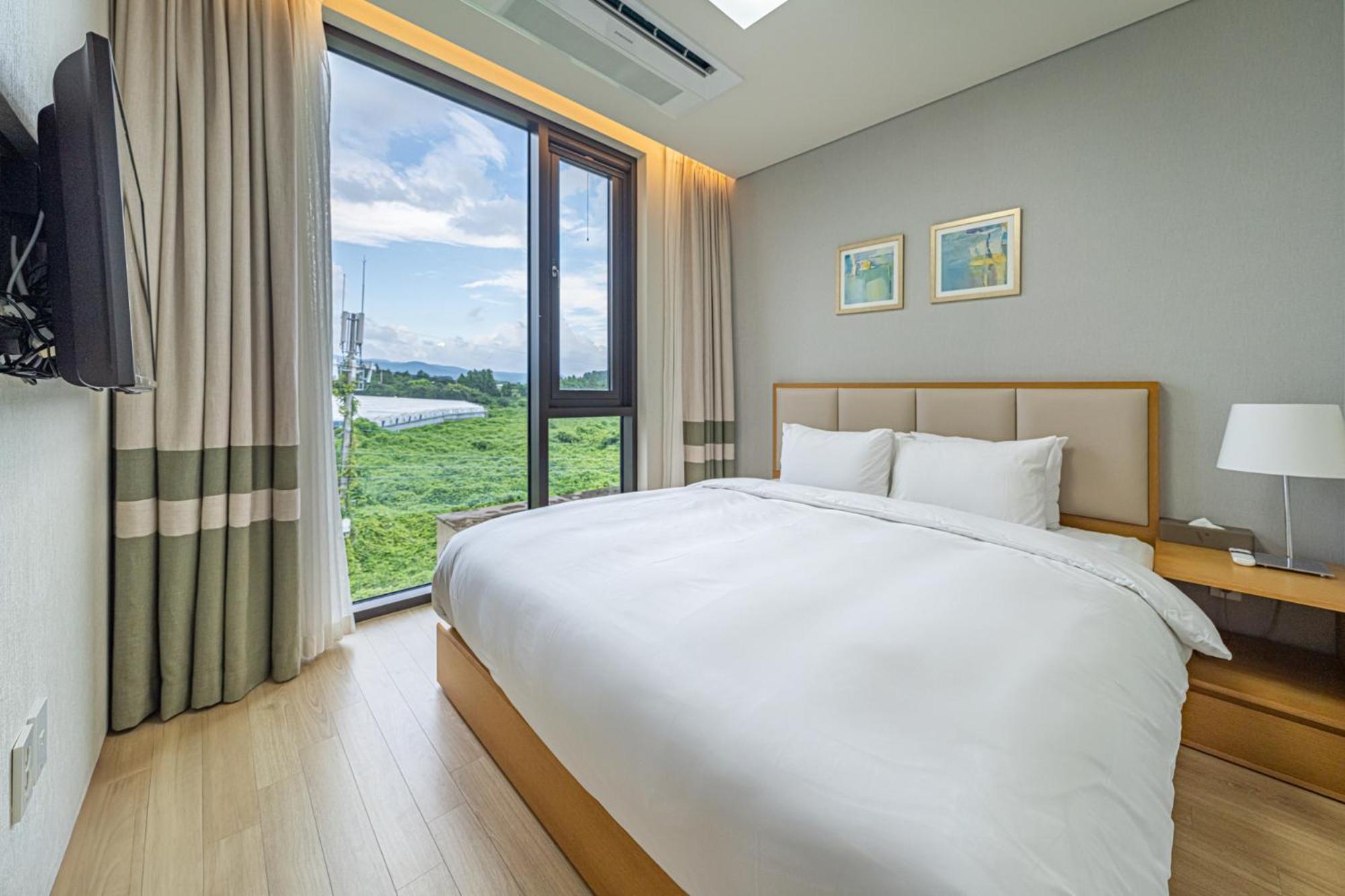 Velum Resort Seogwipo Eksteriør billede