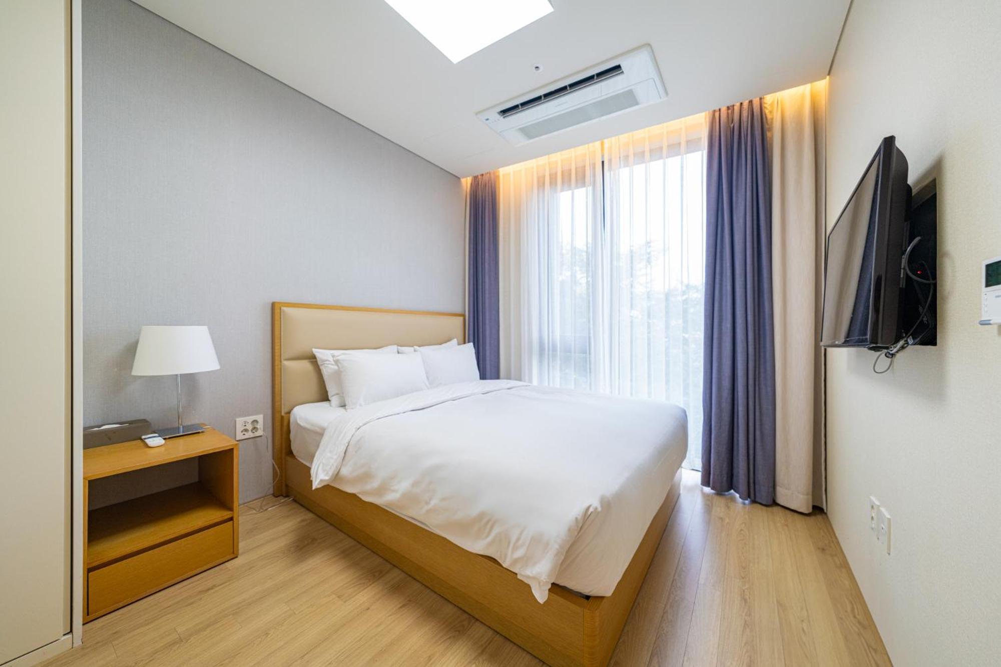 Velum Resort Seogwipo Eksteriør billede