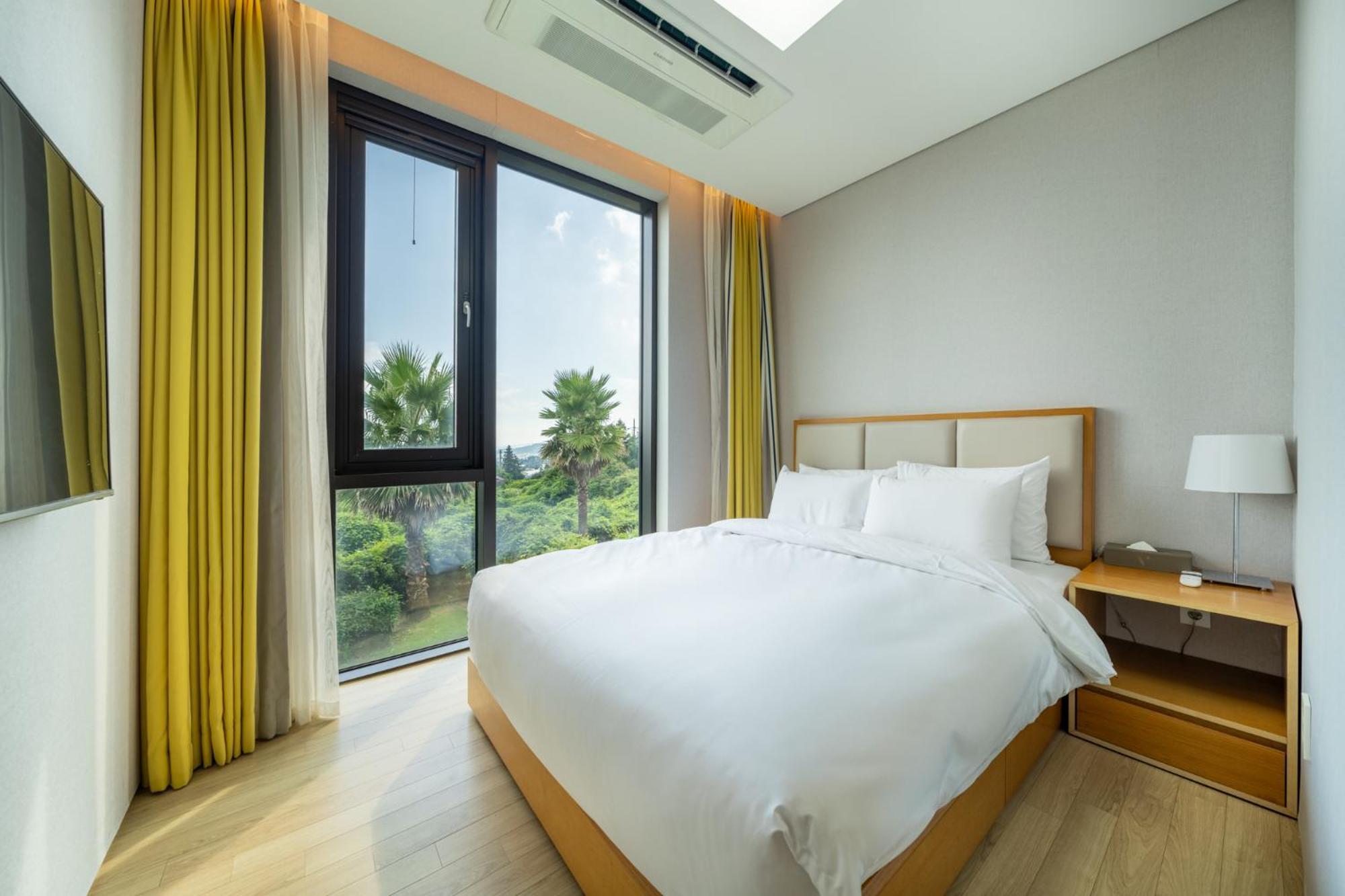 Velum Resort Seogwipo Eksteriør billede